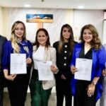 El regocijo de los ocho